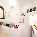 Dionyssos Cave House * イア