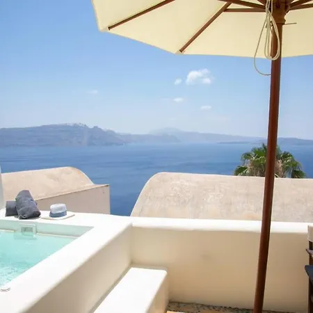 Dionyssos Cave House Oia