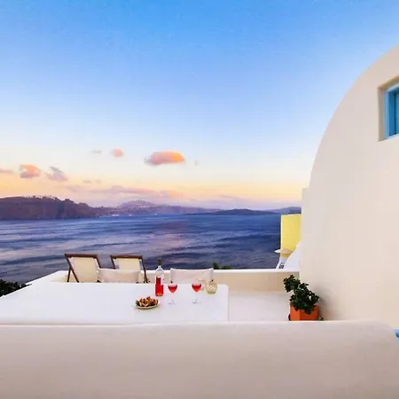 Dionyssos Cave House * Oia