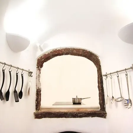 Dionyssos Cave House Oia
