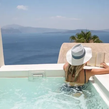 Dionyssos Cave House Oia (Santorini)