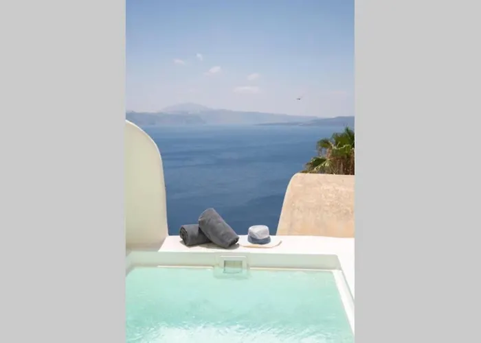 Dionyssos Cave House Villa *