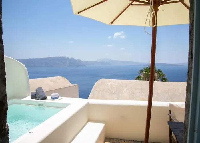 Dionyssos Cave House Oia