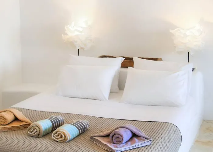 Dionyssos Cave House Villa