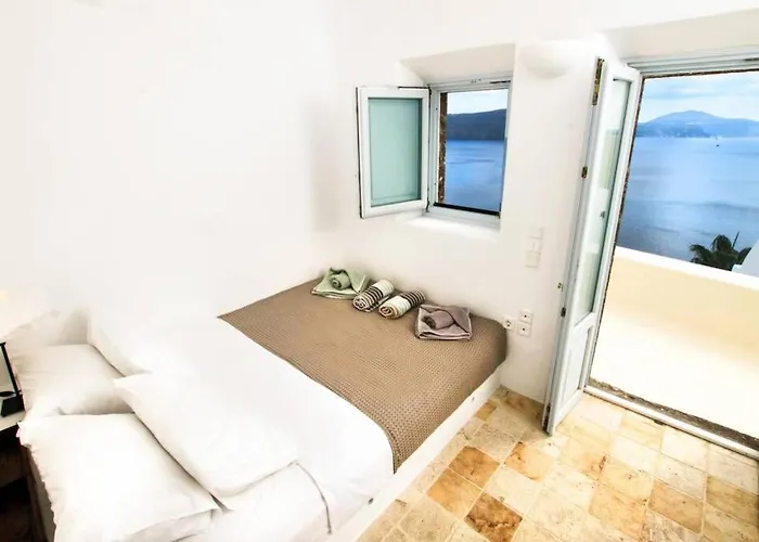 Villa Dionyssos Cave House