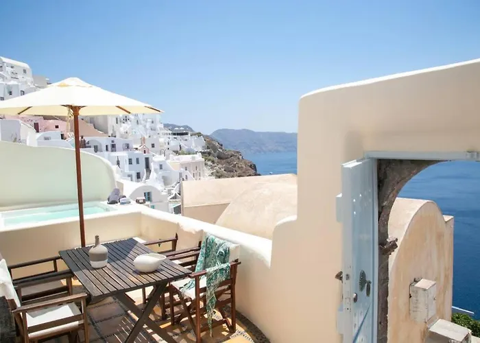 Dionyssos Cave House