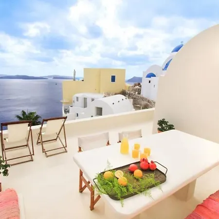 Villa Dionyssos Cave House Oia (Santorini)