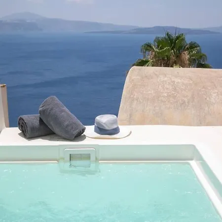 Dionyssos Cave House Villa Oia (Santorini)