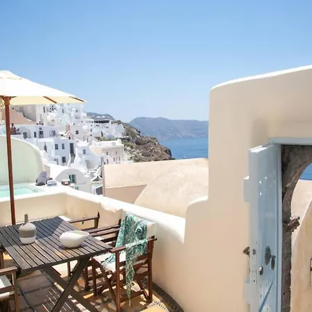 Dionyssos Cave House